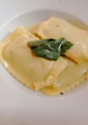 Foto di Tortelli mugellani burro e salvia