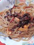 Espaguetis integrales al ajillo, con bacon
