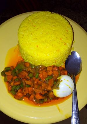 A picture of Curry rice and carrot sauce.