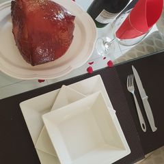 A picture of Apricot jam glazed gammon.