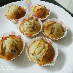 A picture of Banana cinnamon muffin.