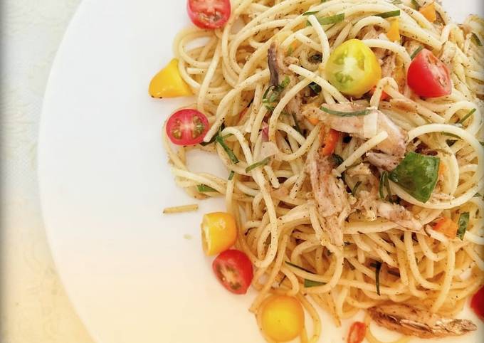 Bagaimana Membuat Spaghetti tongkol asap bumbu matah Anti Gagal