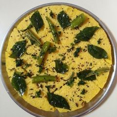 A picture of Khaman Dhokla.