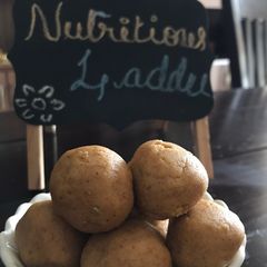 A picture of Nutritious ladoo.