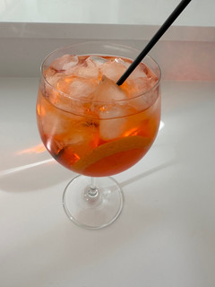 A picture of Aperol Spritz.