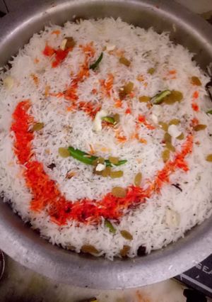 A picture of Chicken biryani.
