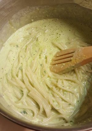 Una foto de Spaguetti verde 😊🤤🍝