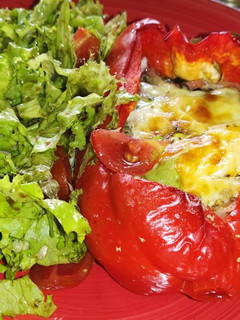 Una foto de Morrones rellenos