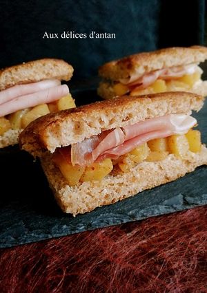 Une photo de Focaccelle jambon de Bayonne, ananas aux épices