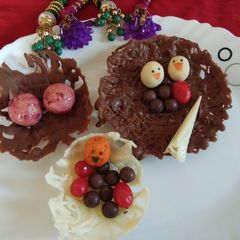 A picture of Chocolate nest bowls.