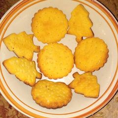 A picture of Biscuits.