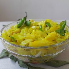 A picture of Cabbage sambharo.