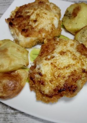 Una foto de Bacalao con alioli gratinado y patatas asadas