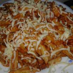 Una foto de Macarrones con carne y queso