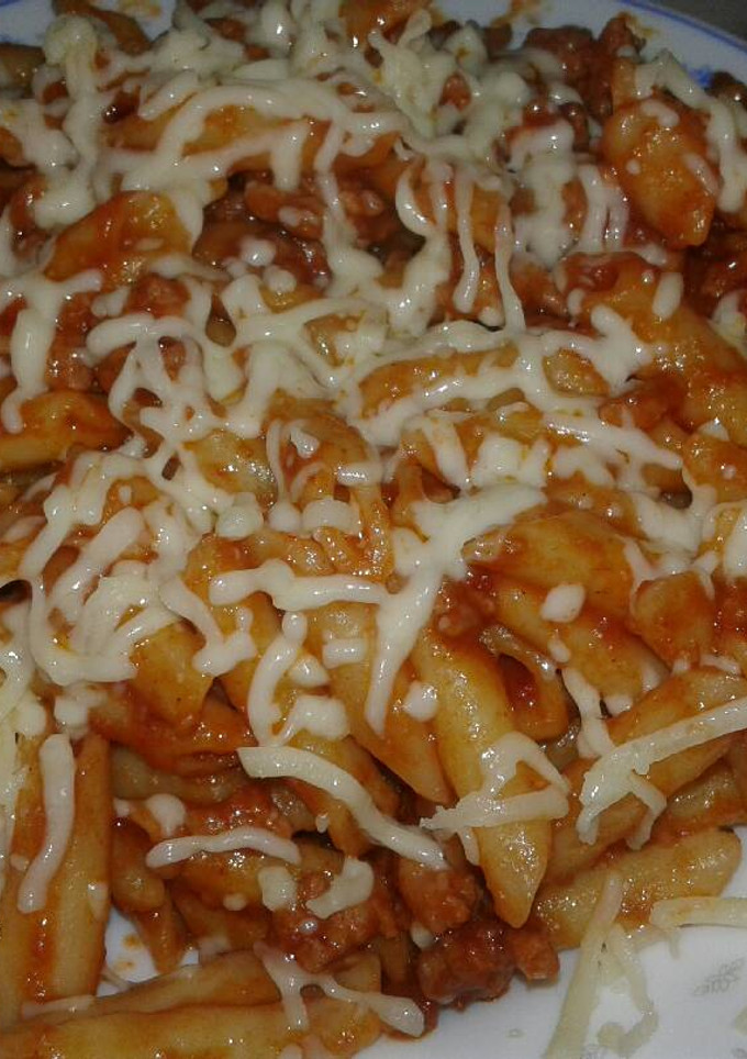 Una foto de Macarrones con carne y queso
