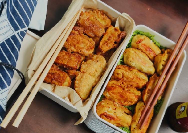 Bento Gorengan: Pisang Goreng &amp; Sosis Keju Fritter