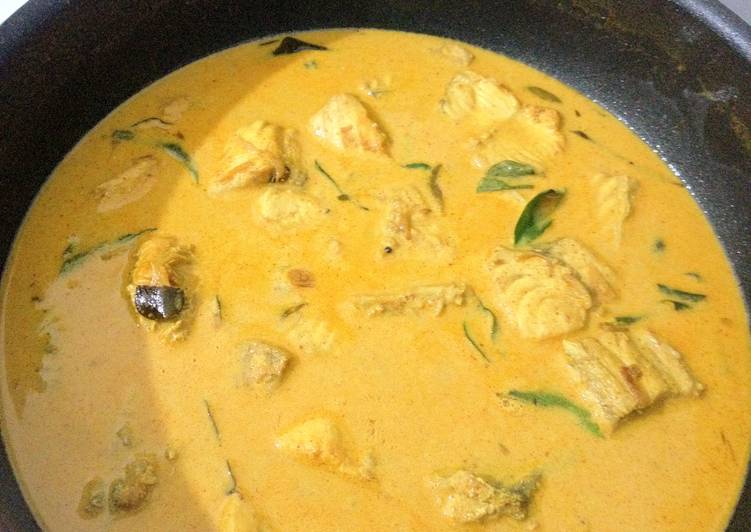 Get Lunch of Coconut Milk Fish Curry