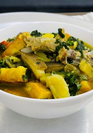 Hình của món Sườn om chuối đậu.