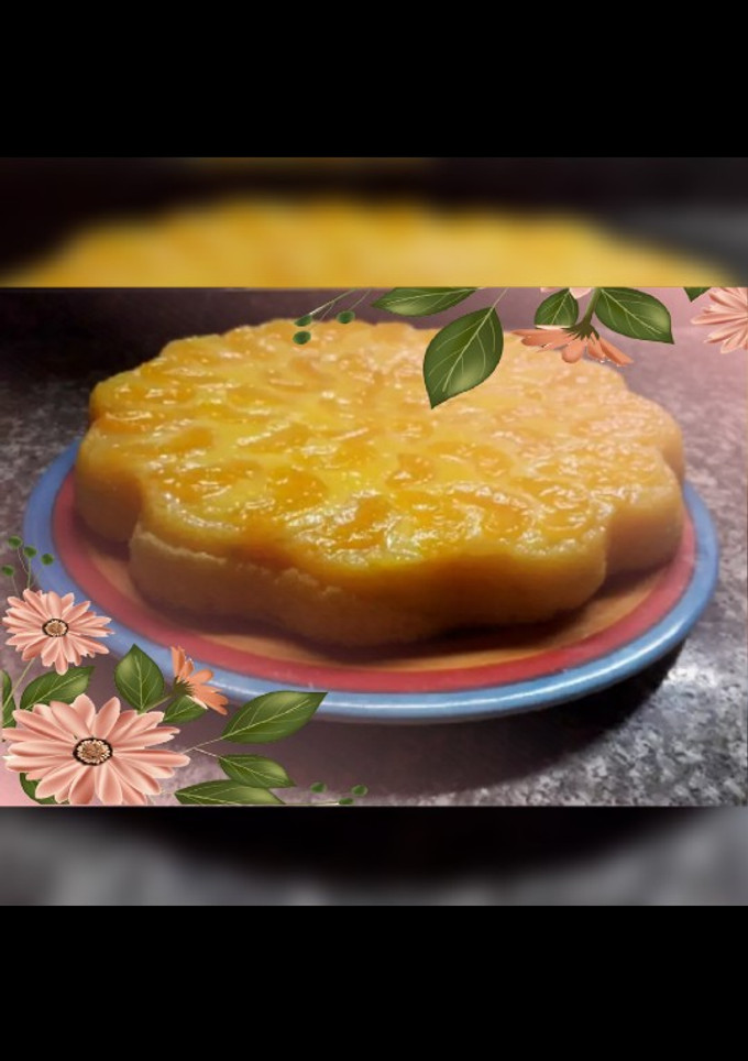 Una foto de Torta invertida de mandarina