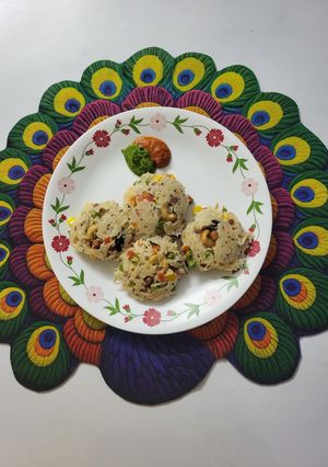 A picture of Mix Vegetable Vermicelli idli.
