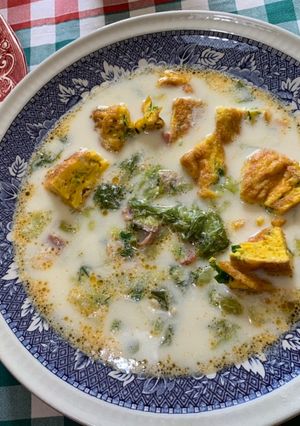 O poză a rețetei Ciorbă de salată verde cu afumătură !.