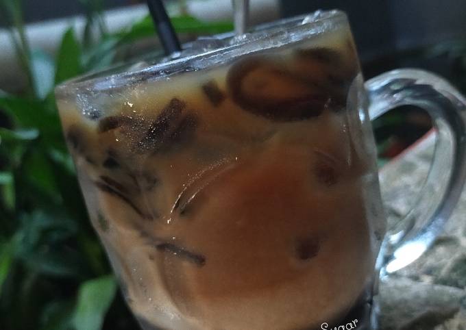 Cara Gampang Menyiapkan Cap Cin (Cappucino Cincau) with Palm Sugar yang Lezat
