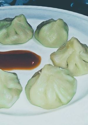 A picture of Vegan cheesy momo.
