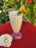 Smoothie de melón y albahaca
