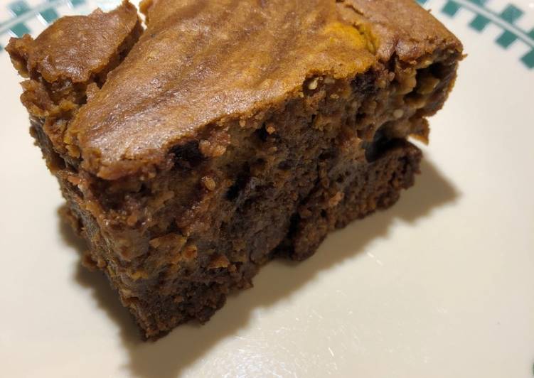 Pumpkin Swirl 🎃 Cake Brownies