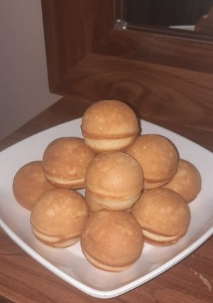 A picture of Ball Cake.