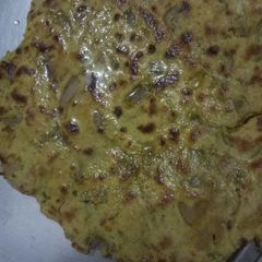 A picture of Missi roti.