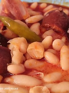 Una foto de Fabada asturiana