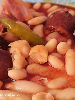 Una foto de Fabada asturiana