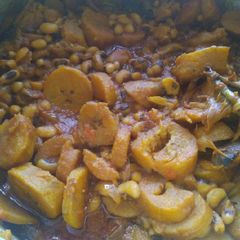 A picture of Beans and plantain.