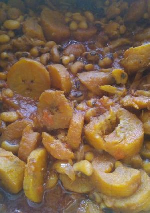 A picture of Beans and plantain.