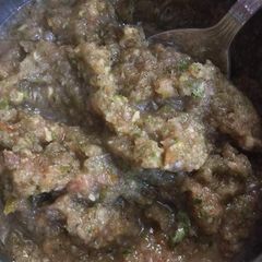 A picture of Dhaniya chutney.