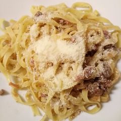 A picture of Tagliatelle alla bolognese.