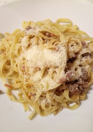 A picture of Tagliatelle alla bolognese.