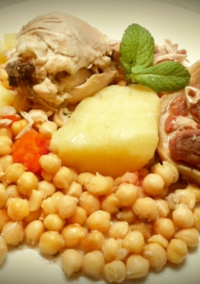 Una foto de Hervido de pollo y jamón