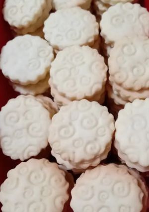 Una foto de Alfajores masa sable