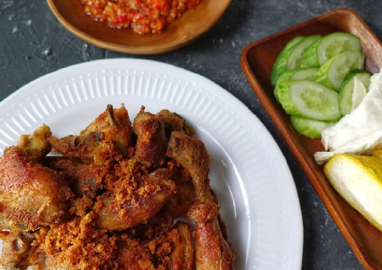 Resep: Makan di DimeAyam Goreng Lengkuas