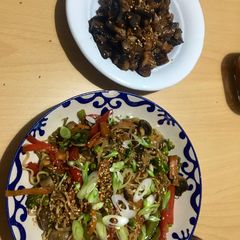 A picture of Instant veggie noddle.