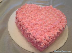 Una foto de Receta de bizcocho con forma de corazón