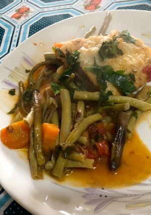 Una foto de Pescado y verduras