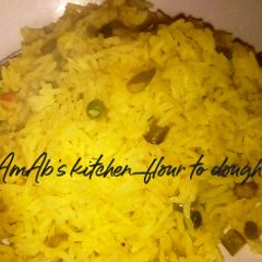 A picture of Veggies boiled rice.