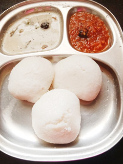 மல்லிகைப்பூ இட்லி(mallikai poo idli recipe in tamil) செய்முறை முக்கிய புகைப்படம்