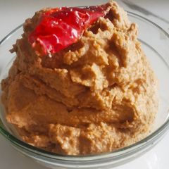 A picture of Peanut chutney.