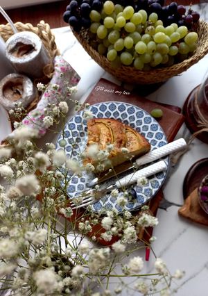 عکسی از دستور کیک پای سیب وگردو