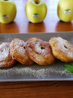 Una foto de Manzana en gabardina