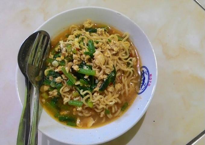 Resep Mie Instan Bumbu Seblak yang Enak Banget